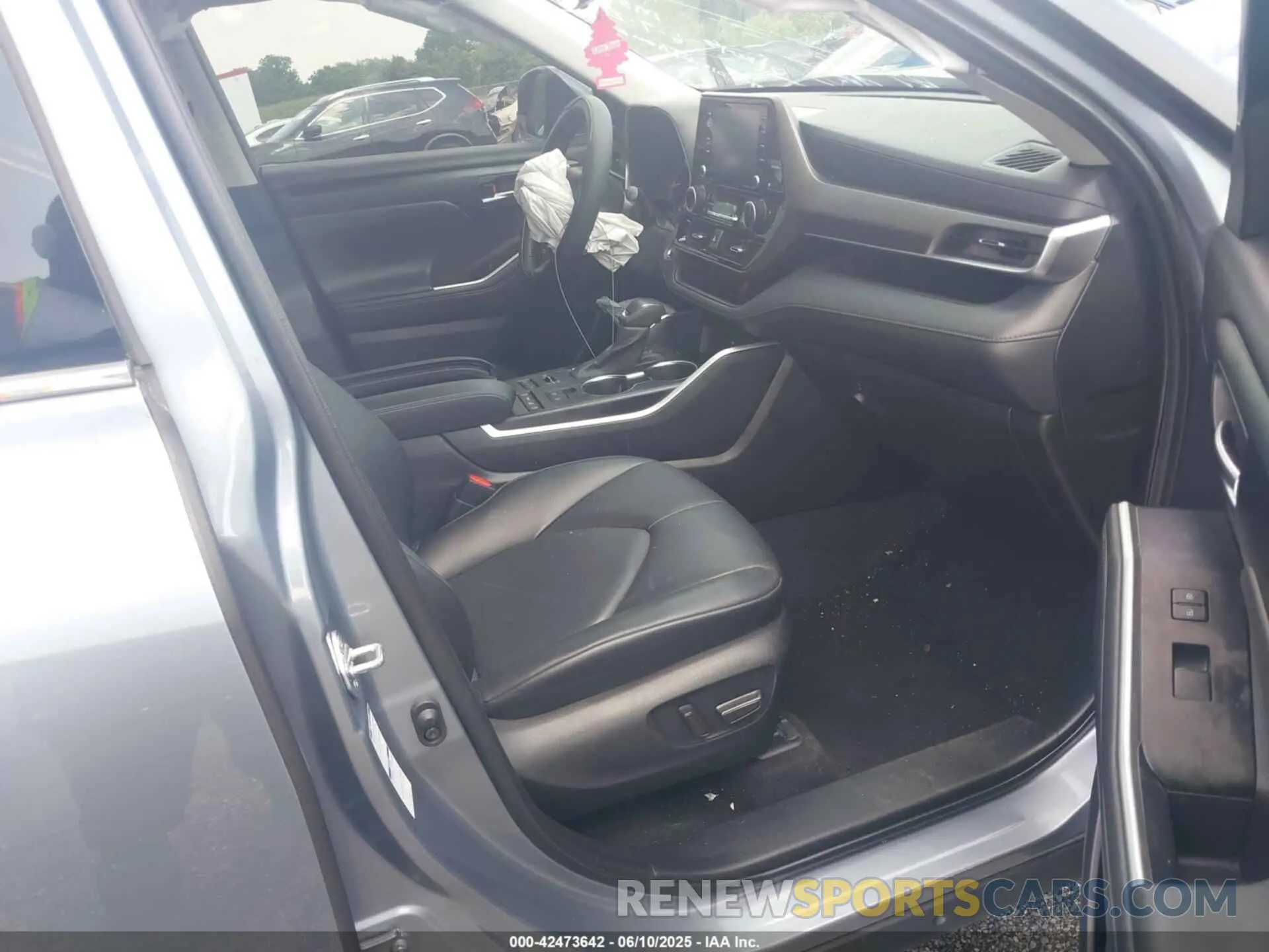 5 Photograph of a damaged car 5TDGZRBH0NS190351 TOYOTA HIGHLANDER 2022