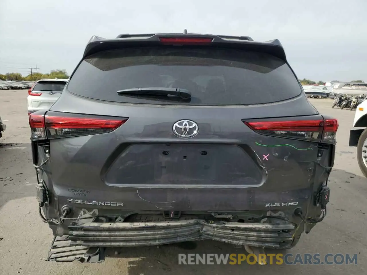 6 Photograph of a damaged car 5TDGZRBH0NS245249 TOYOTA HIGHLANDER 2022