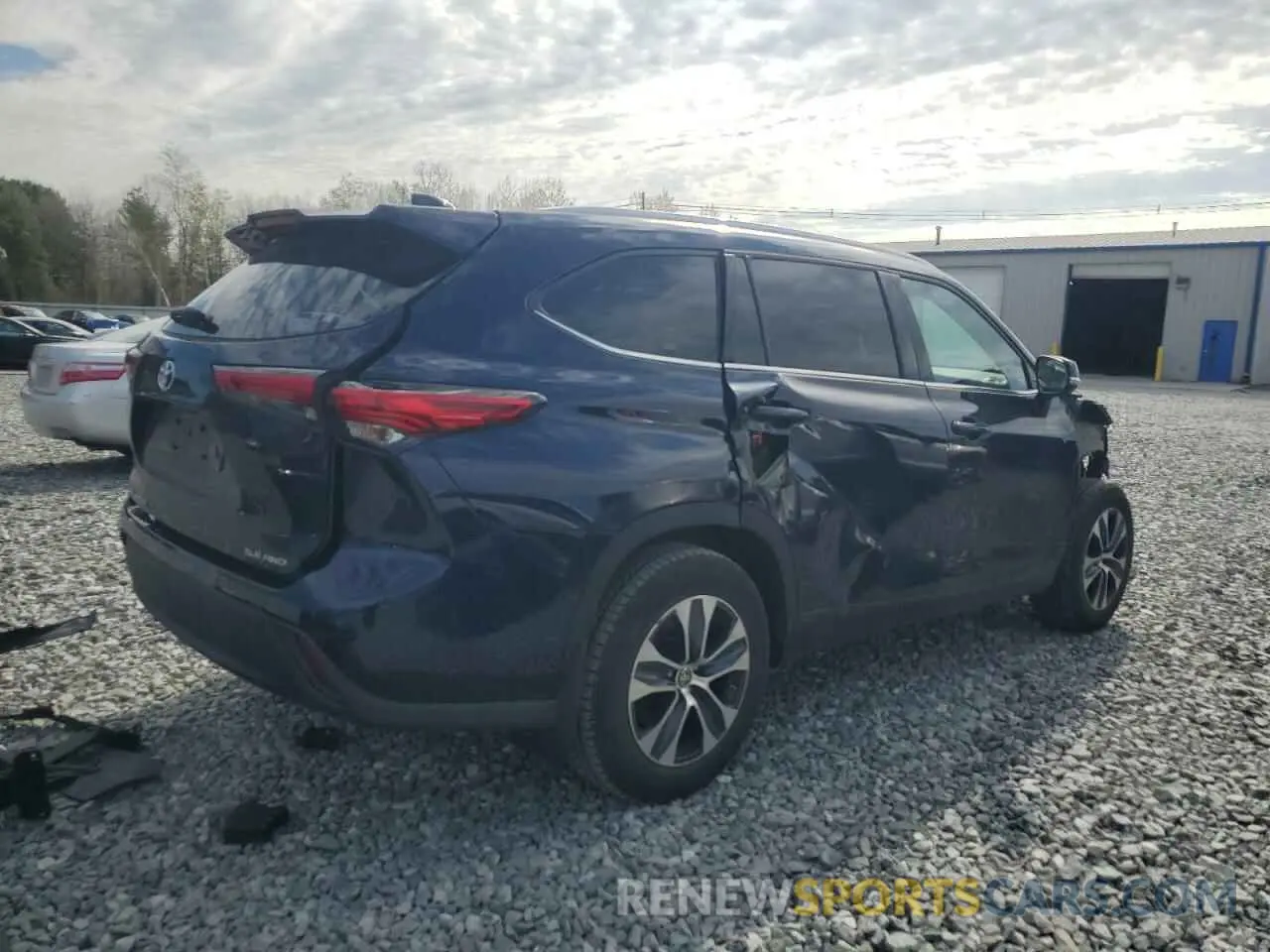 3 Photograph of a damaged car 5TDGZRBH0NS563064 TOYOTA HIGHLANDER 2022