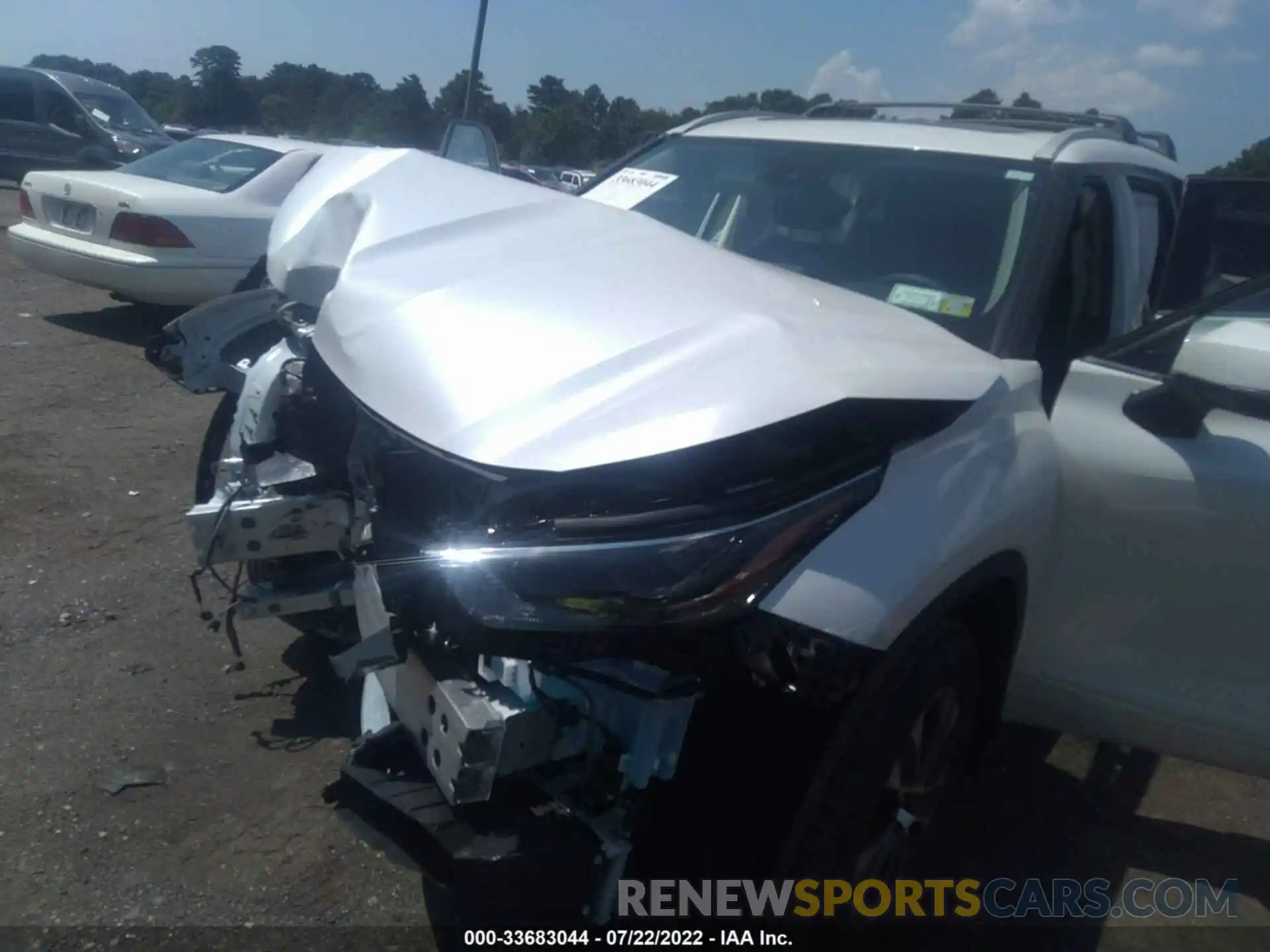 6 Photograph of a damaged car 5TDGZRBH0NS579099 TOYOTA HIGHLANDER 2022