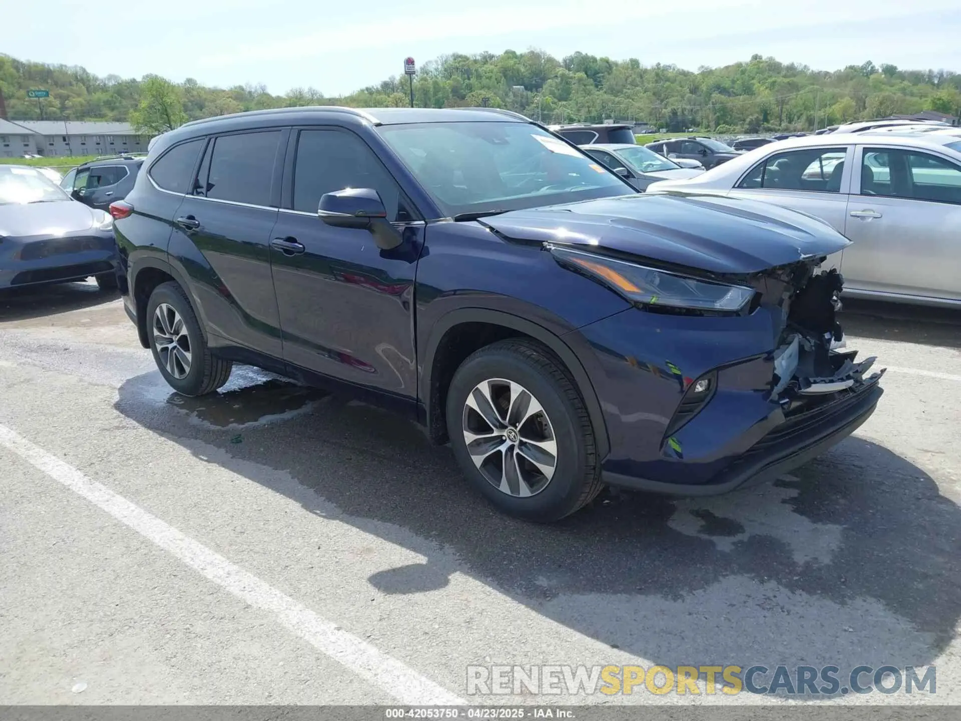 1 Photograph of a damaged car 5TDGZRBH0NS581130 TOYOTA HIGHLANDER 2022