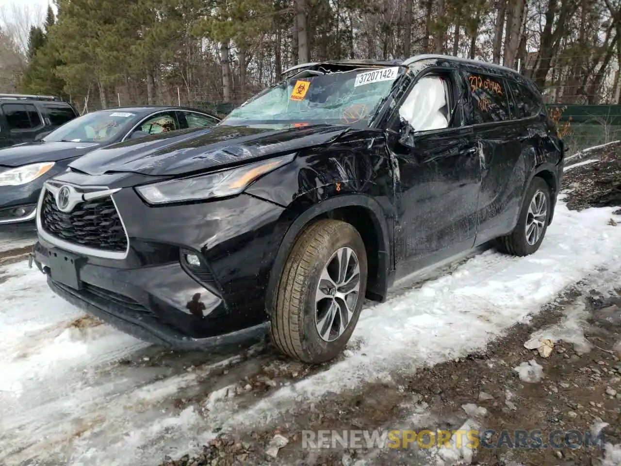 2 Photograph of a damaged car 5TDGZRBH1NS164194 TOYOTA HIGHLANDER 2022