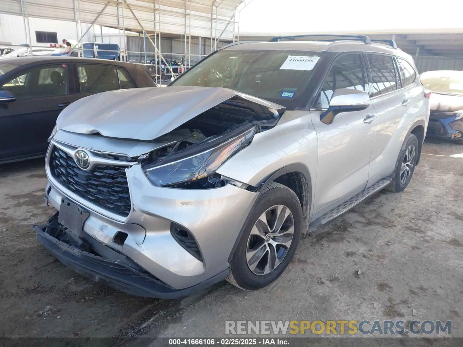 2 Photograph of a damaged car 5TDGZRBH1NS568368 TOYOTA HIGHLANDER 2022