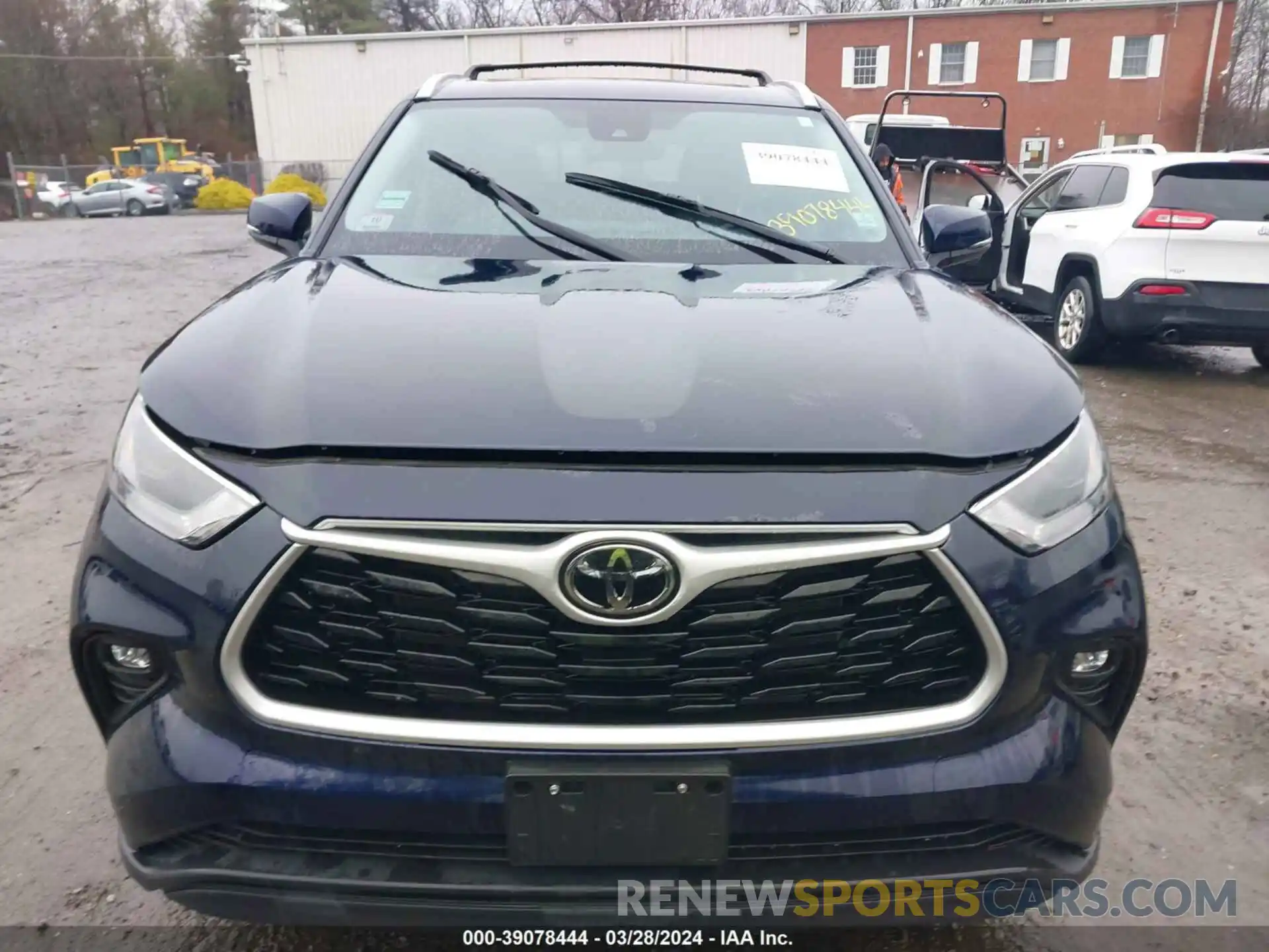 12 Photograph of a damaged car 5TDGZRBH1NS578270 TOYOTA HIGHLANDER 2022