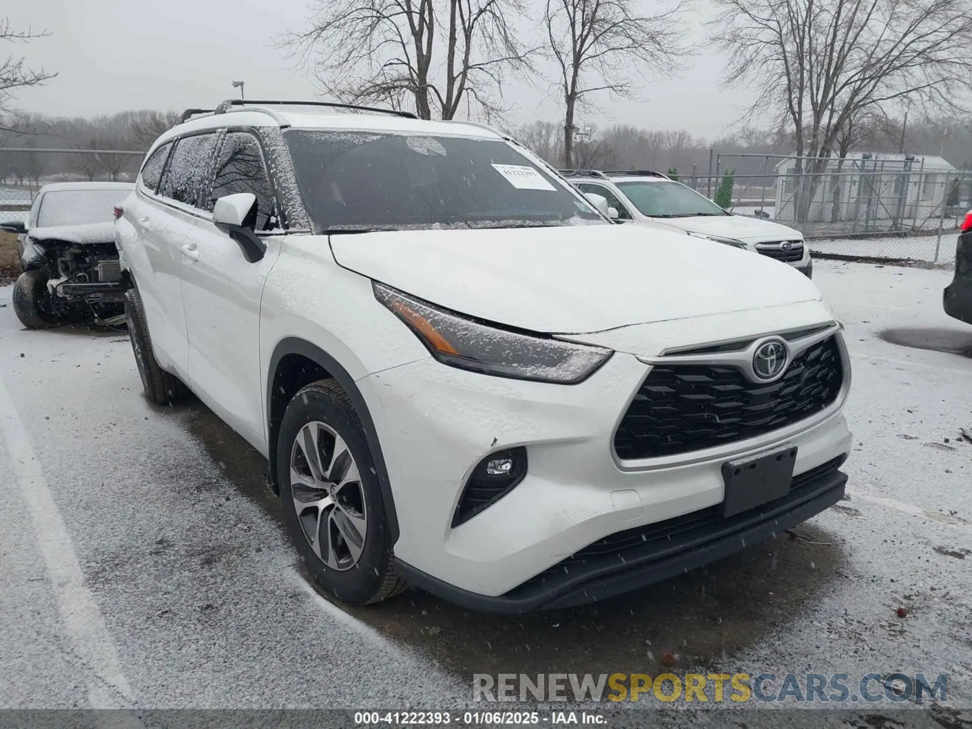 1 Photograph of a damaged car 5TDGZRBH1NS586725 TOYOTA HIGHLANDER 2022