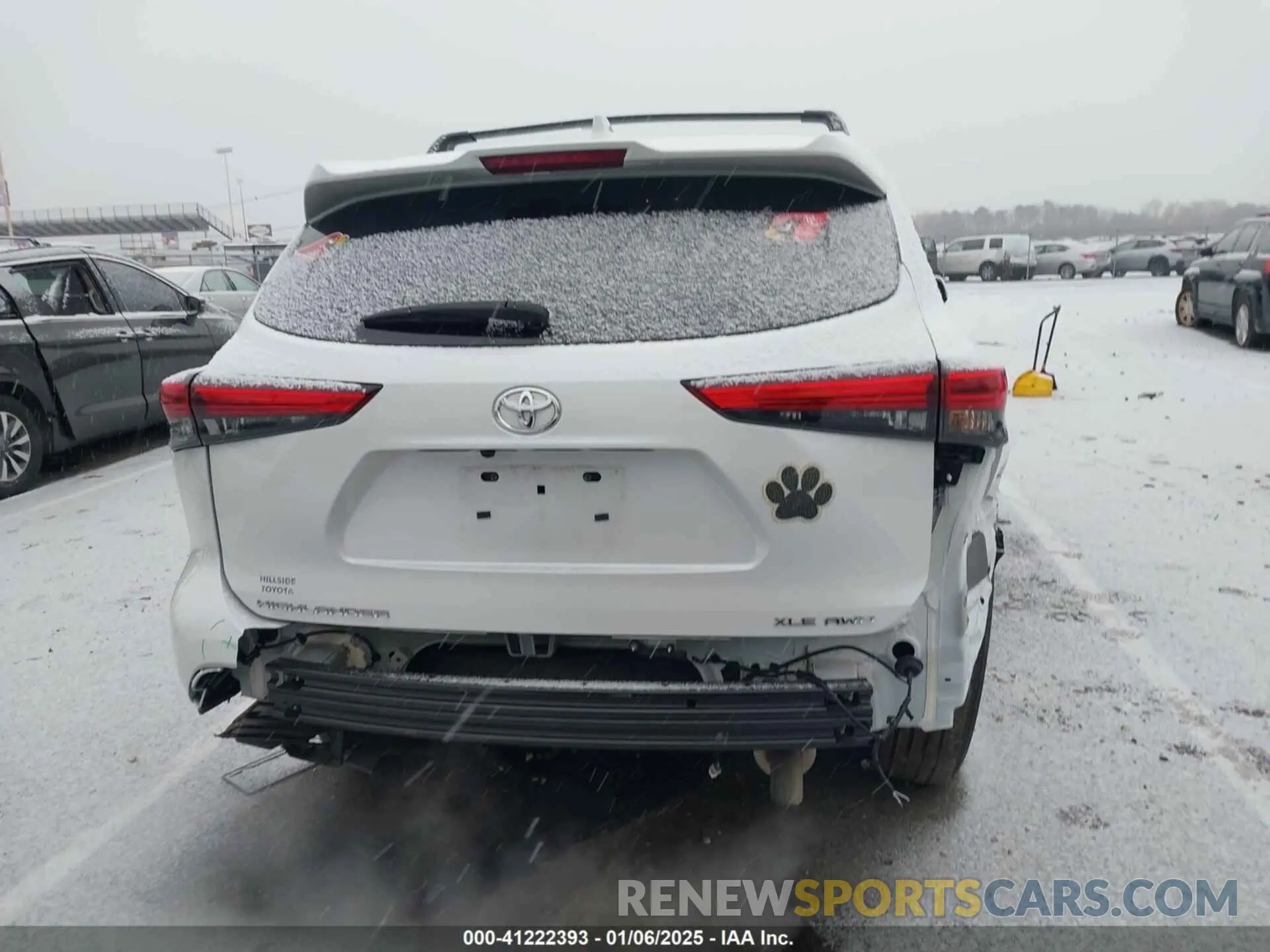 16 Photograph of a damaged car 5TDGZRBH1NS586725 TOYOTA HIGHLANDER 2022