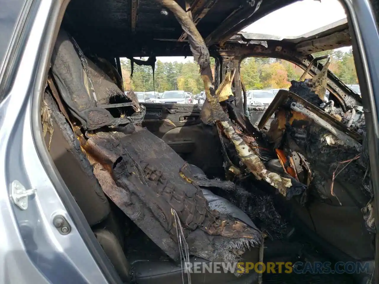 11 Photograph of a damaged car 5TDGZRBH2NS244586 TOYOTA HIGHLANDER 2022