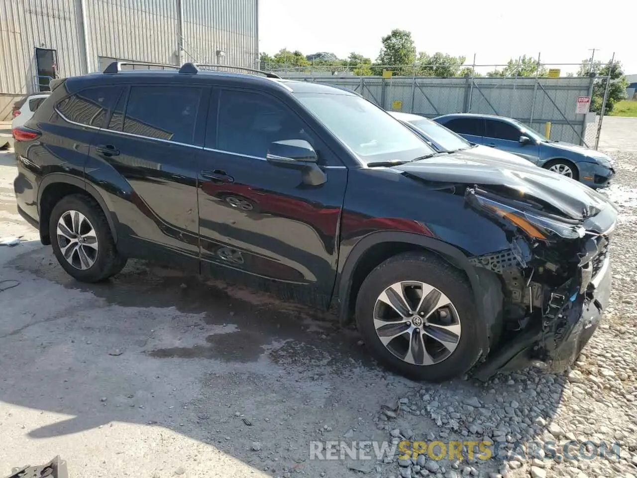 4 Photograph of a damaged car 5TDGZRBH2NS560697 TOYOTA HIGHLANDER 2022
