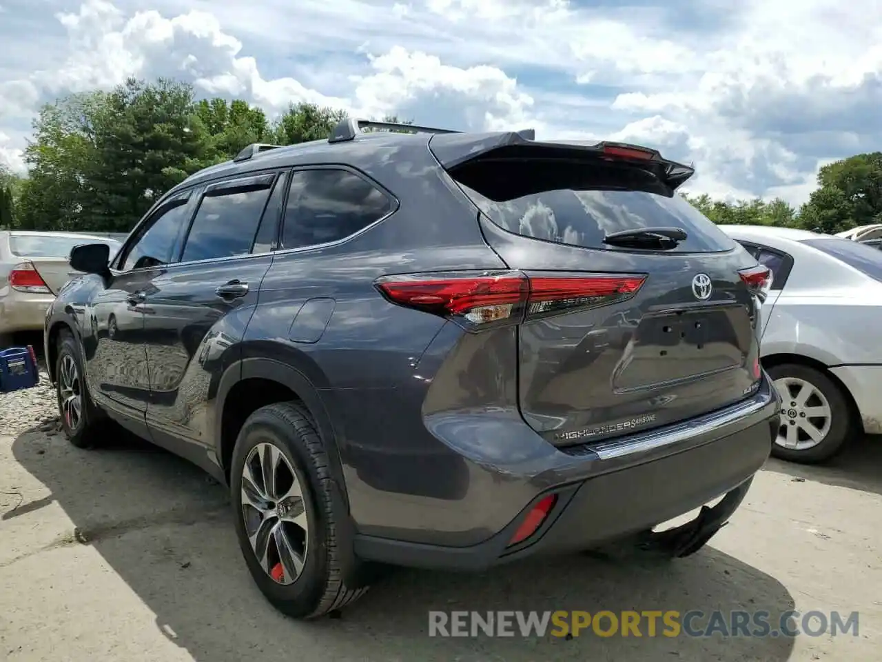 3 Photograph of a damaged car 5TDGZRBH2NS565589 TOYOTA HIGHLANDER 2022