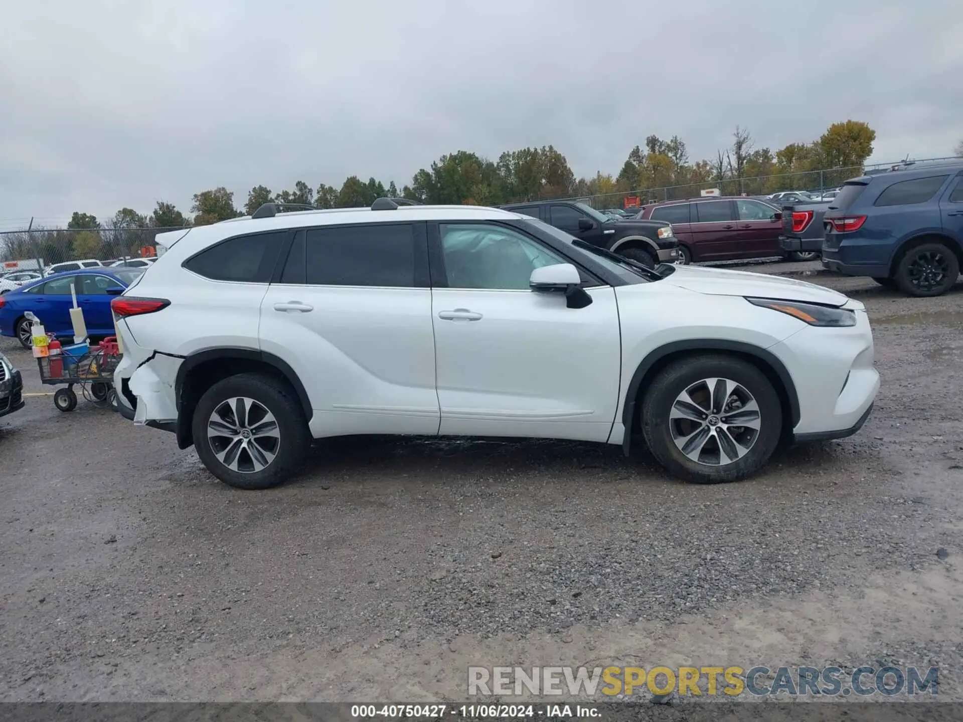 14 Photograph of a damaged car 5TDGZRBH2NS566371 TOYOTA HIGHLANDER 2022