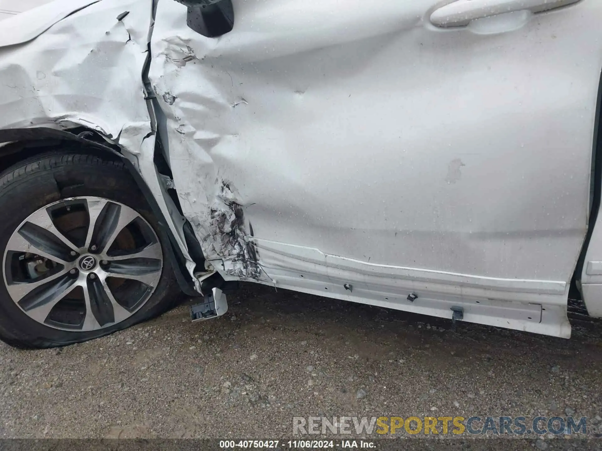 21 Photograph of a damaged car 5TDGZRBH2NS566371 TOYOTA HIGHLANDER 2022