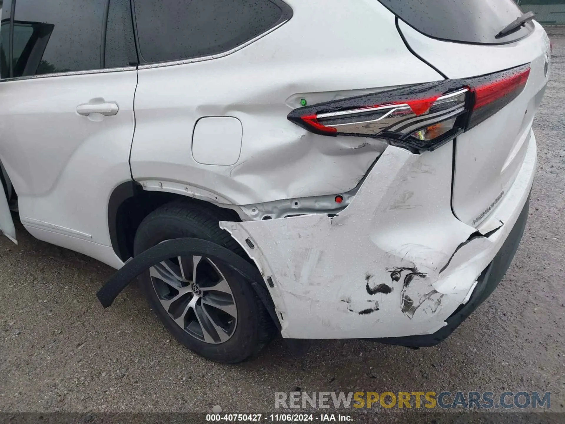 22 Photograph of a damaged car 5TDGZRBH2NS566371 TOYOTA HIGHLANDER 2022