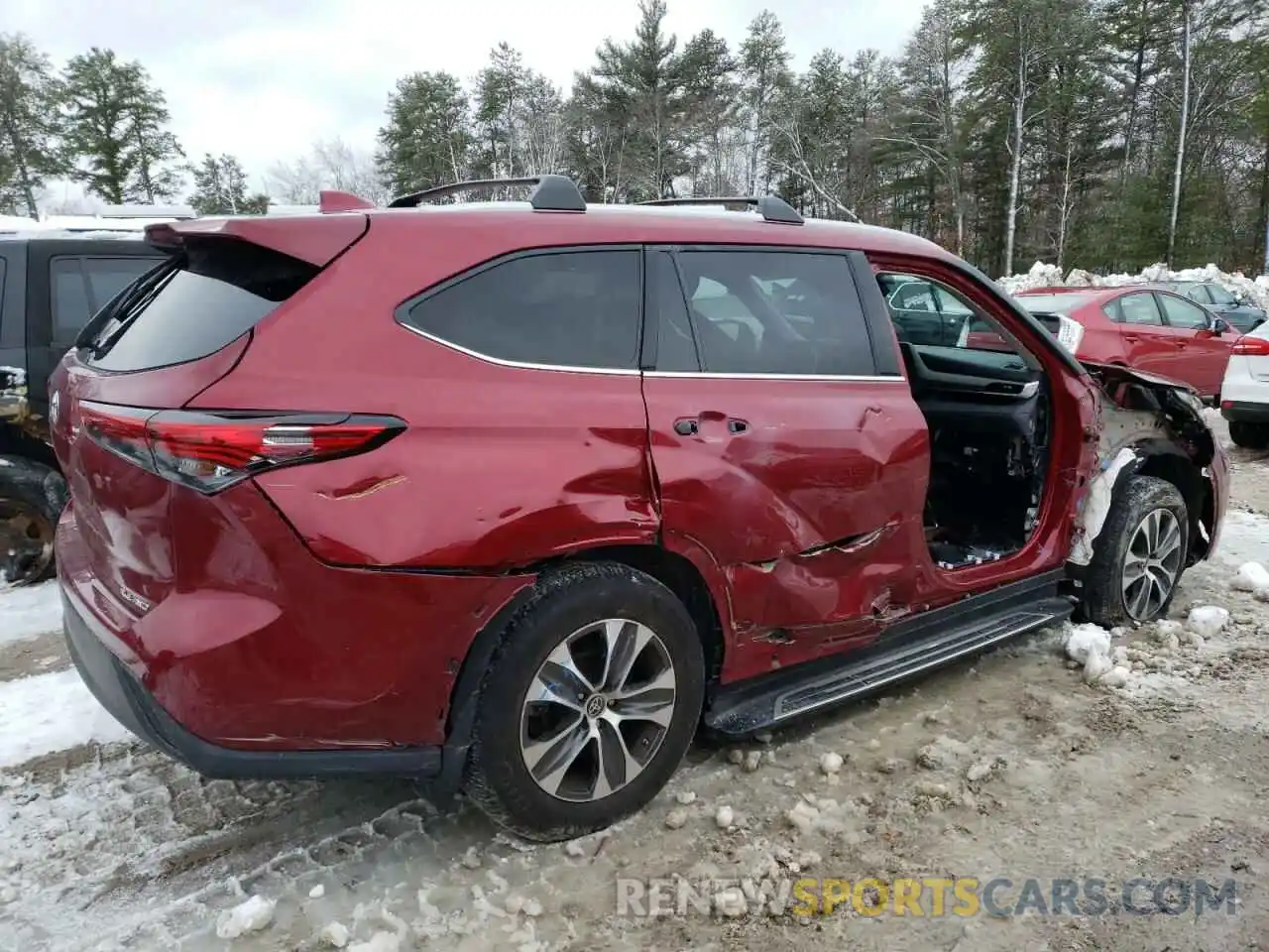 3 Photograph of a damaged car 5TDGZRBH3NS577363 TOYOTA HIGHLANDER 2022