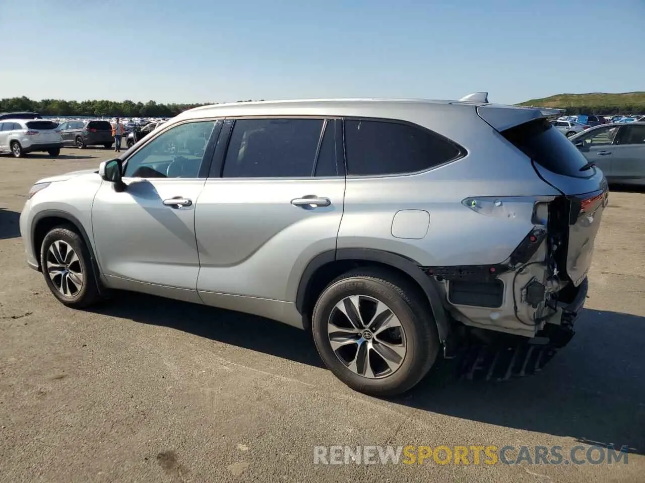 2 Photograph of a damaged car 5TDGZRBH4NS179966 TOYOTA HIGHLANDER 2022
