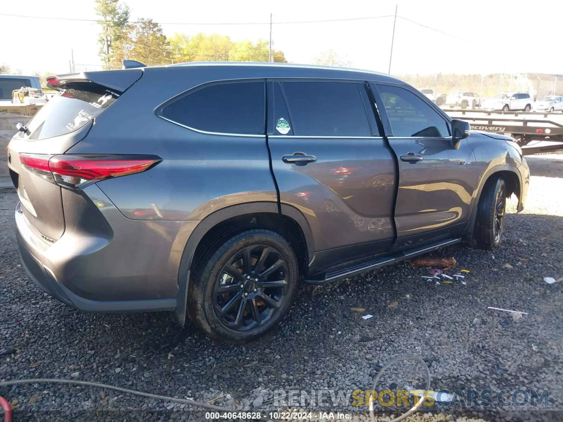 4 Photograph of a damaged car 5TDGZRBH4NS574584 TOYOTA HIGHLANDER 2022