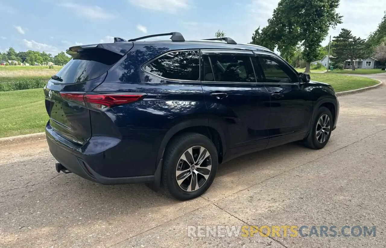 4 Photograph of a damaged car 5TDGZRBH5NS179023 TOYOTA HIGHLANDER 2022