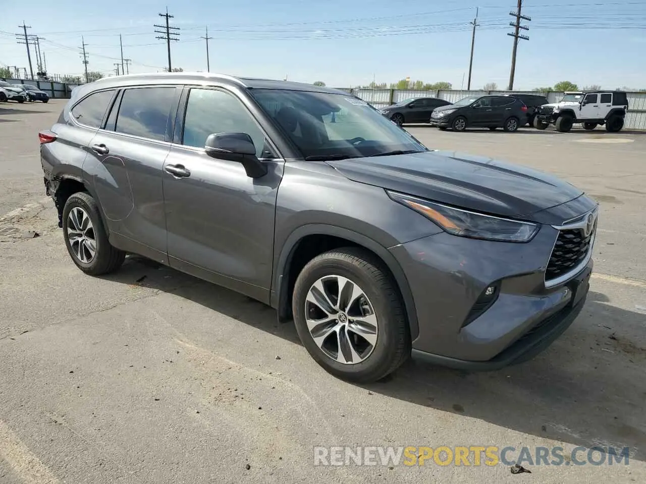 4 Photograph of a damaged car 5TDGZRBH5NS207788 TOYOTA HIGHLANDER 2022