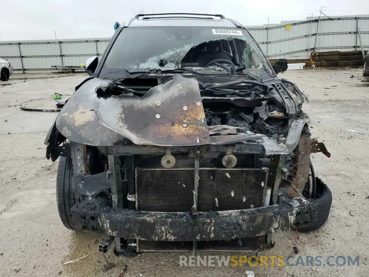 5 Photograph of a damaged car 5TDGZRBH5NS561228 TOYOTA HIGHLANDER 2022