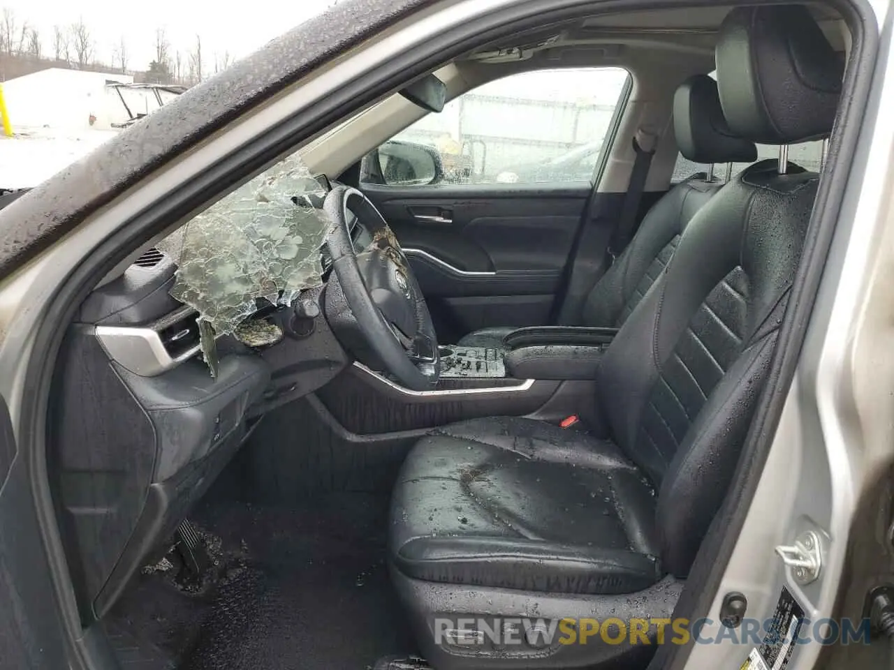 7 Photograph of a damaged car 5TDGZRBH5NS561228 TOYOTA HIGHLANDER 2022