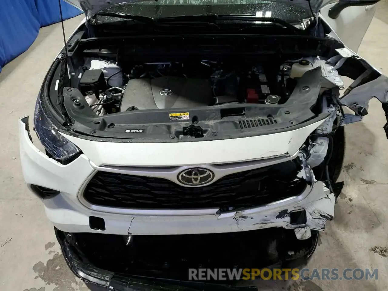 12 Photograph of a damaged car 5TDGZRBH5NS564856 TOYOTA HIGHLANDER 2022