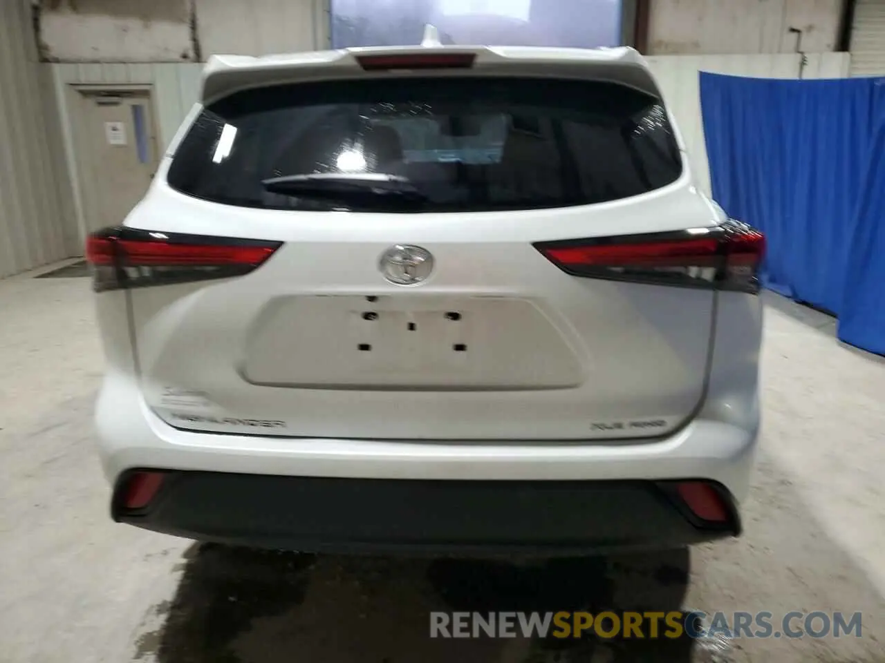 6 Photograph of a damaged car 5TDGZRBH5NS564856 TOYOTA HIGHLANDER 2022