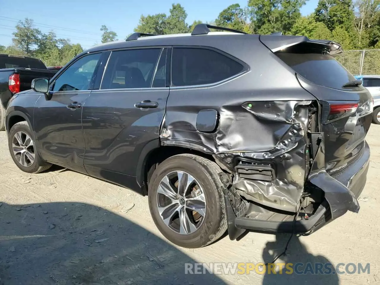 2 Photograph of a damaged car 5TDGZRBH5NS591670 TOYOTA HIGHLANDER 2022