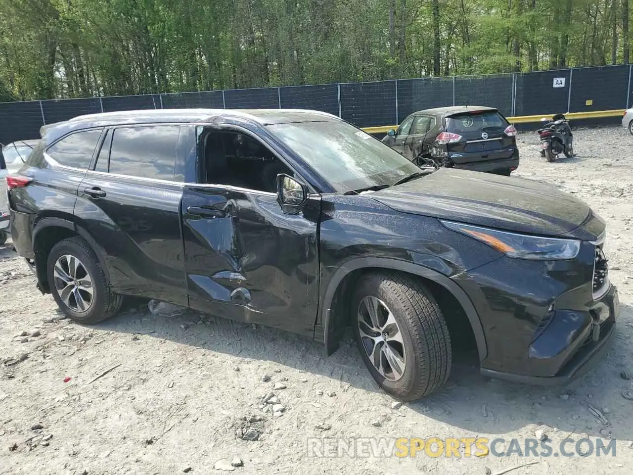 4 Photograph of a damaged car 5TDGZRBH6NS178687 TOYOTA HIGHLANDER 2022