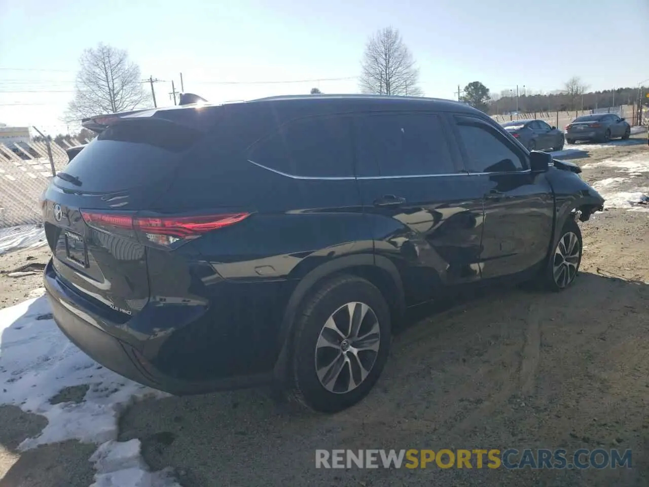 3 Photograph of a damaged car 5TDGZRBH6NS179838 TOYOTA HIGHLANDER 2022