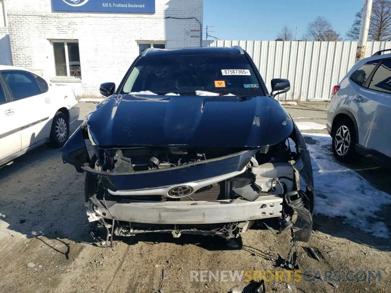 5 Photograph of a damaged car 5TDGZRBH6NS179838 TOYOTA HIGHLANDER 2022