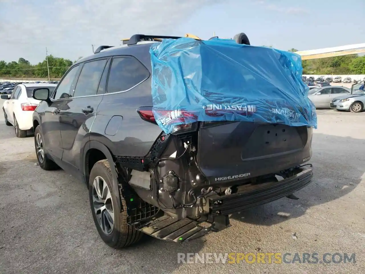 3 Photograph of a damaged car 5TDGZRBH6NS187812 TOYOTA HIGHLANDER 2022