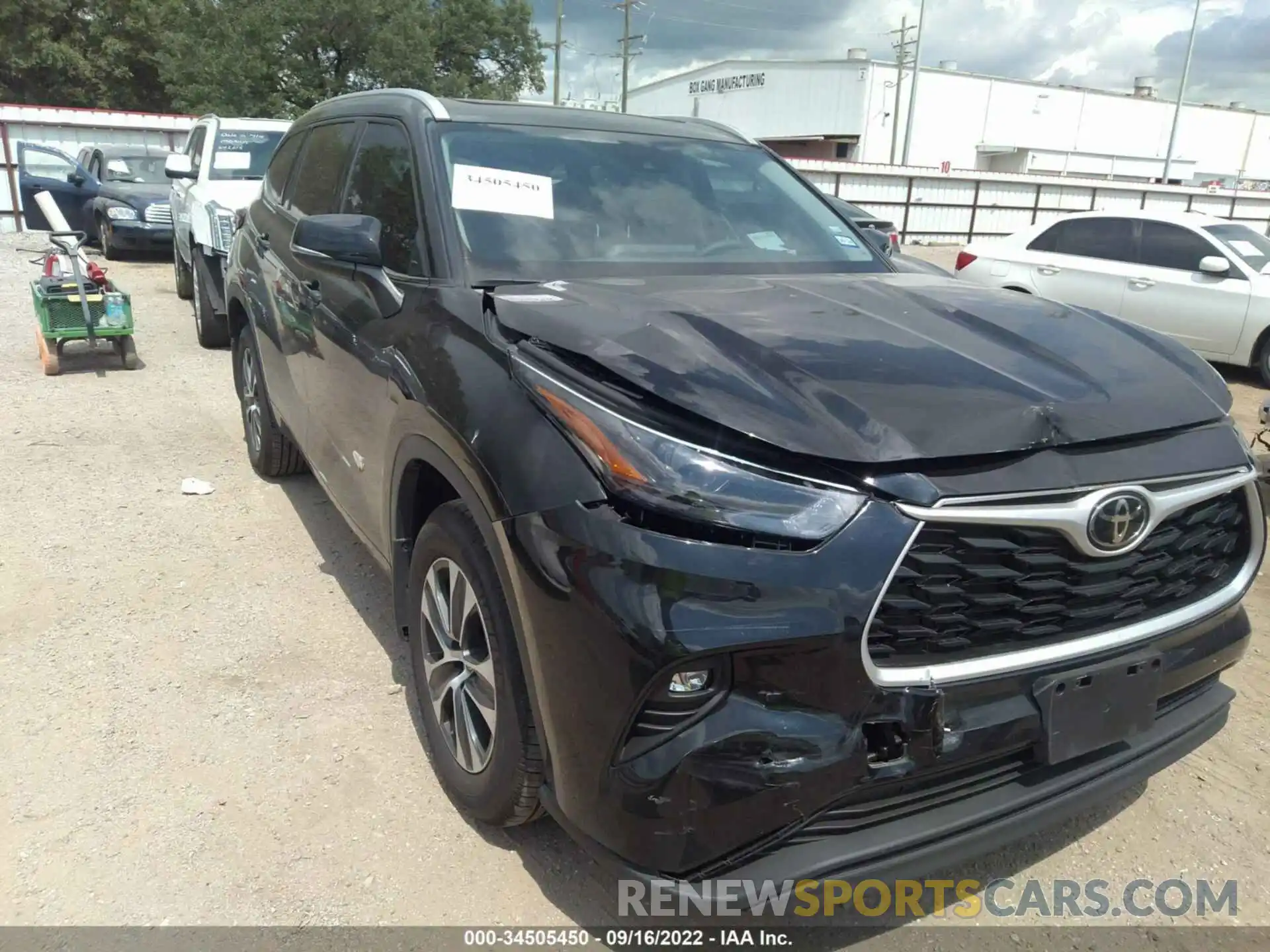 1 Photograph of a damaged car 5TDGZRBH6NS225703 TOYOTA HIGHLANDER 2022