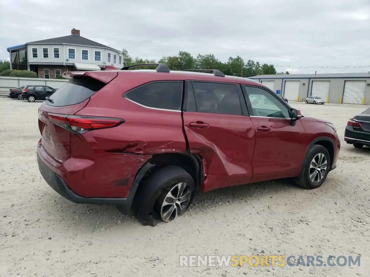 3 Photograph of a damaged car 5TDGZRBH6NS589748 TOYOTA HIGHLANDER 2022
