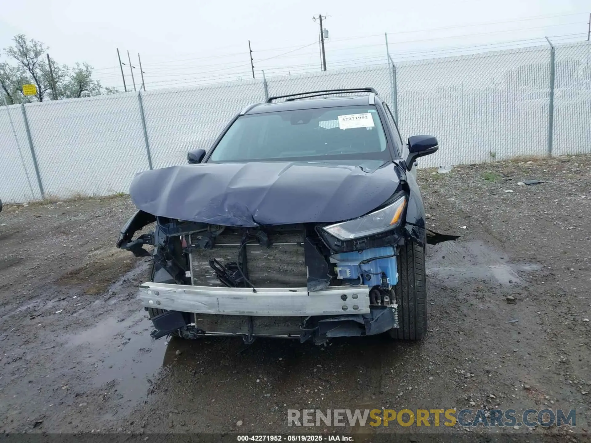 13 Photograph of a damaged car 5TDGZRBH6NS591080 TOYOTA HIGHLANDER 2022
