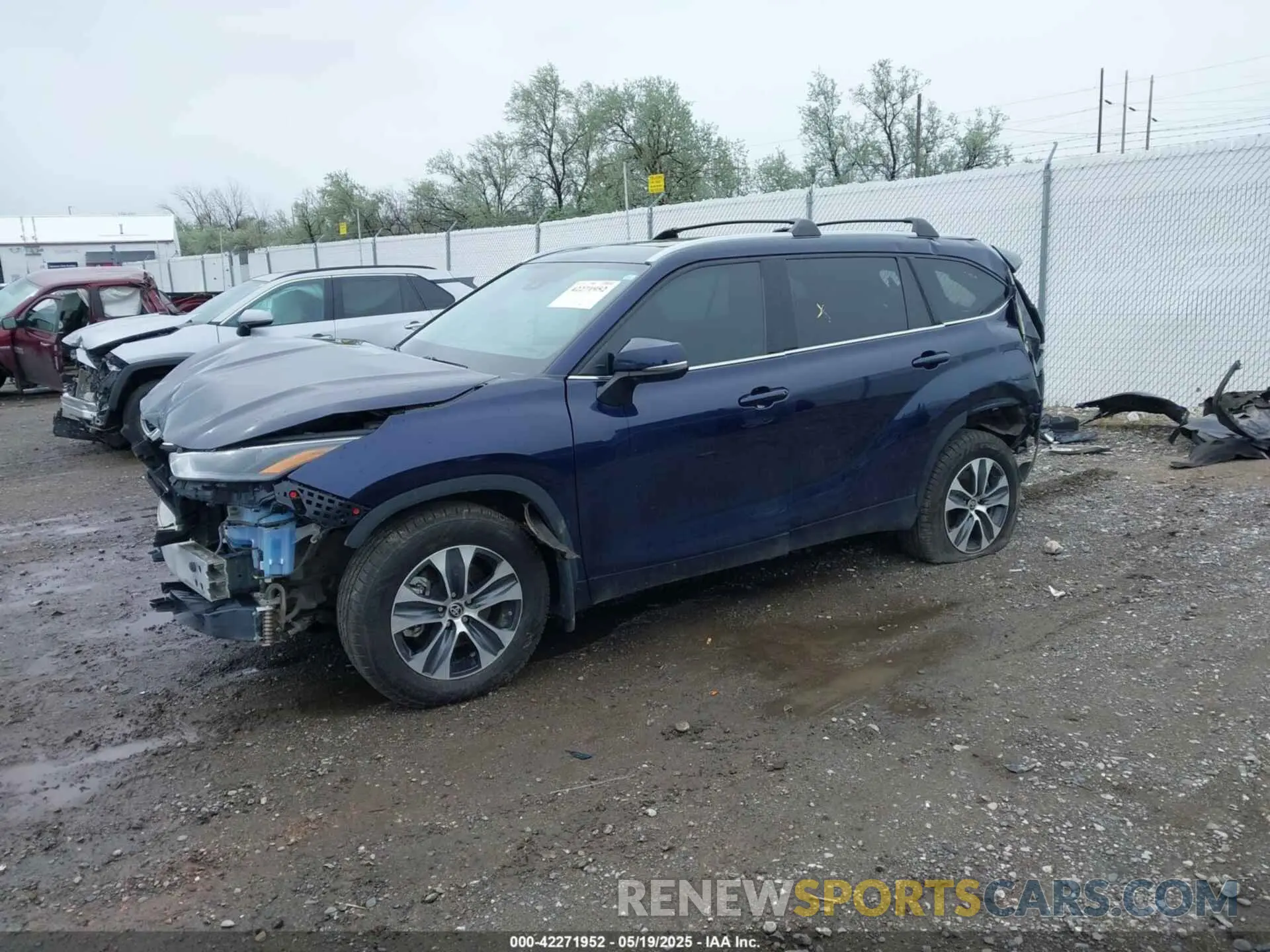 2 Photograph of a damaged car 5TDGZRBH6NS591080 TOYOTA HIGHLANDER 2022