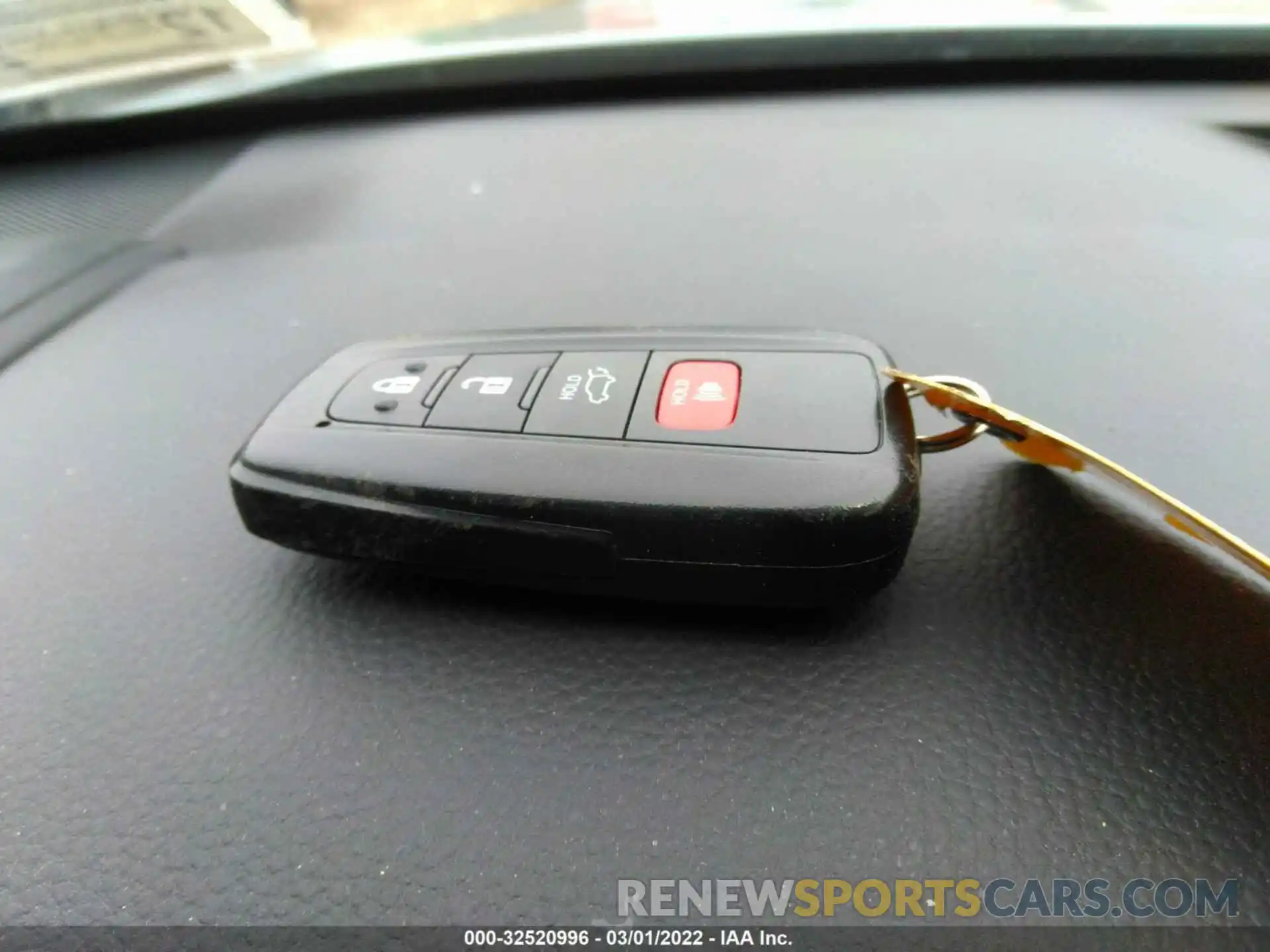 11 Photograph of a damaged car 5TDGZRBH7NS172588 TOYOTA HIGHLANDER 2022