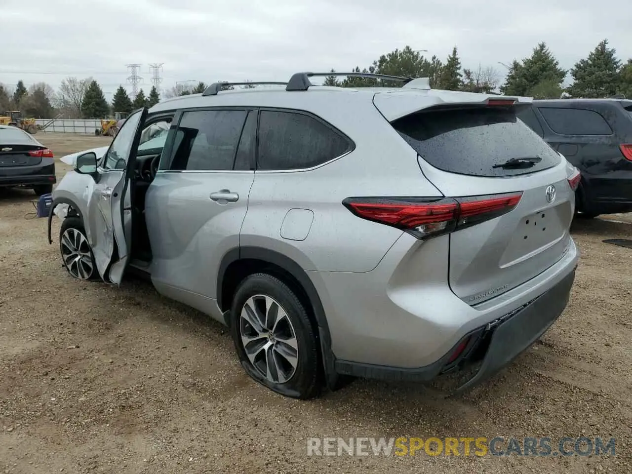 2 Photograph of a damaged car 5TDGZRBH7NS200180 TOYOTA HIGHLANDER 2022