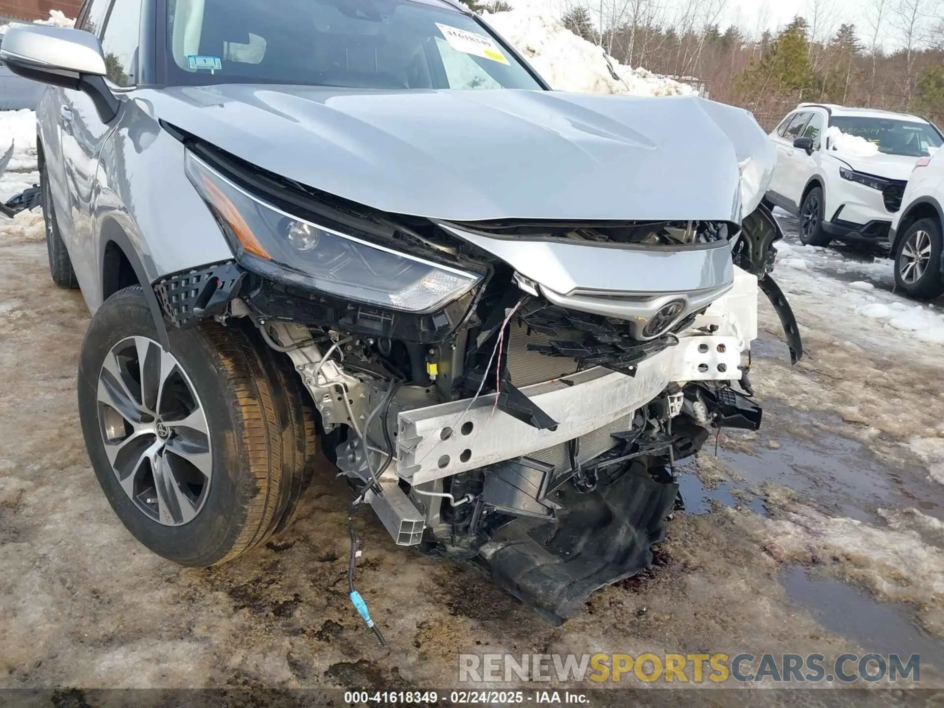 6 Photograph of a damaged car 5TDGZRBH7NS252893 TOYOTA HIGHLANDER 2022