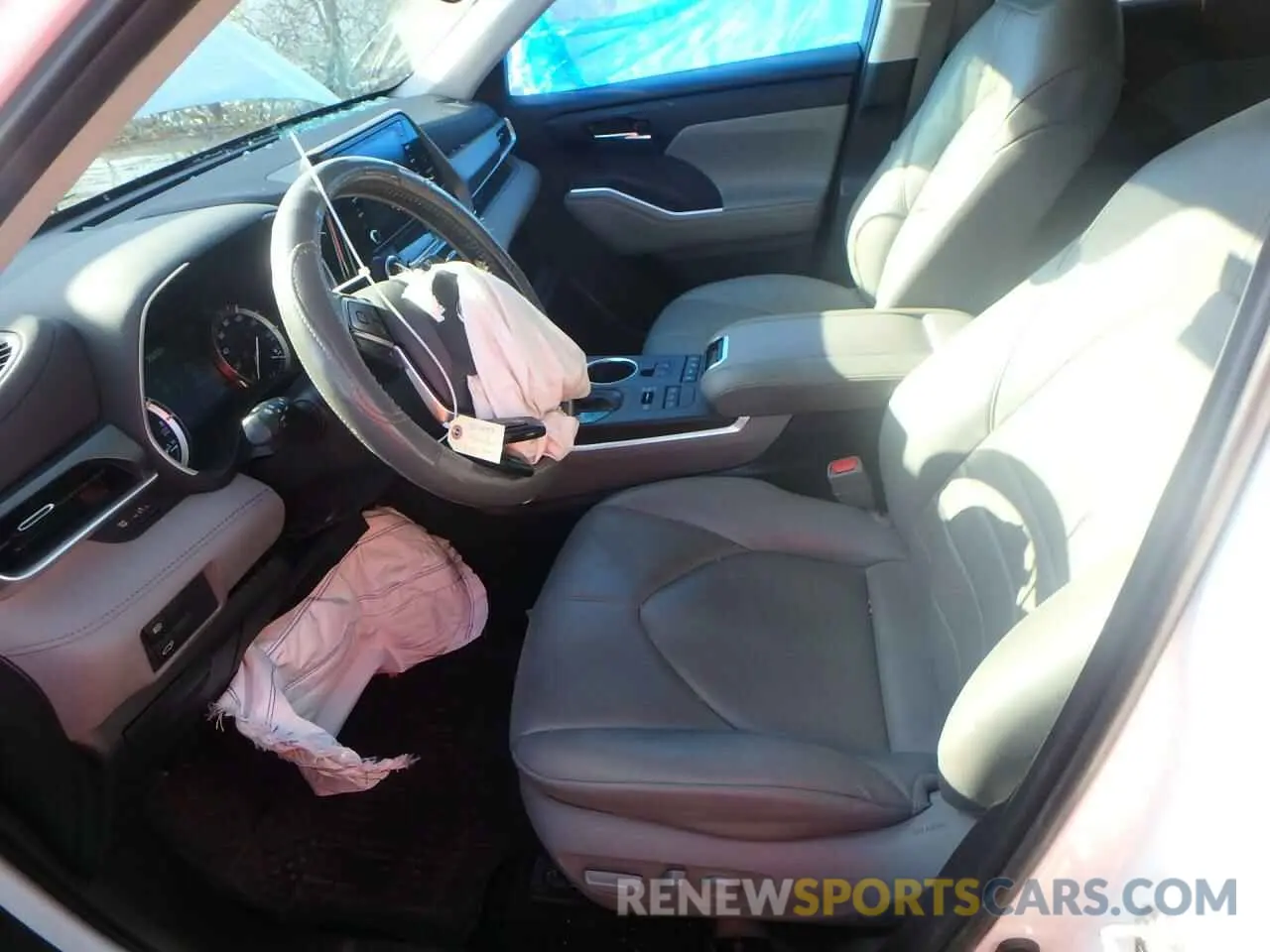 7 Photograph of a damaged car 5TDGZRBH7NS560338 TOYOTA HIGHLANDER 2022