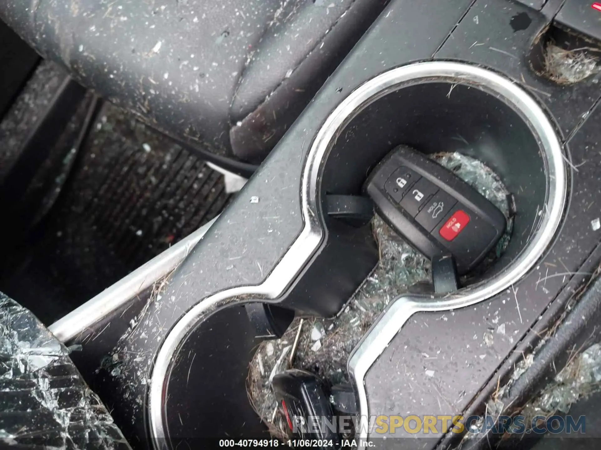 11 Photograph of a damaged car 5TDGZRBH7NS564695 TOYOTA HIGHLANDER 2022