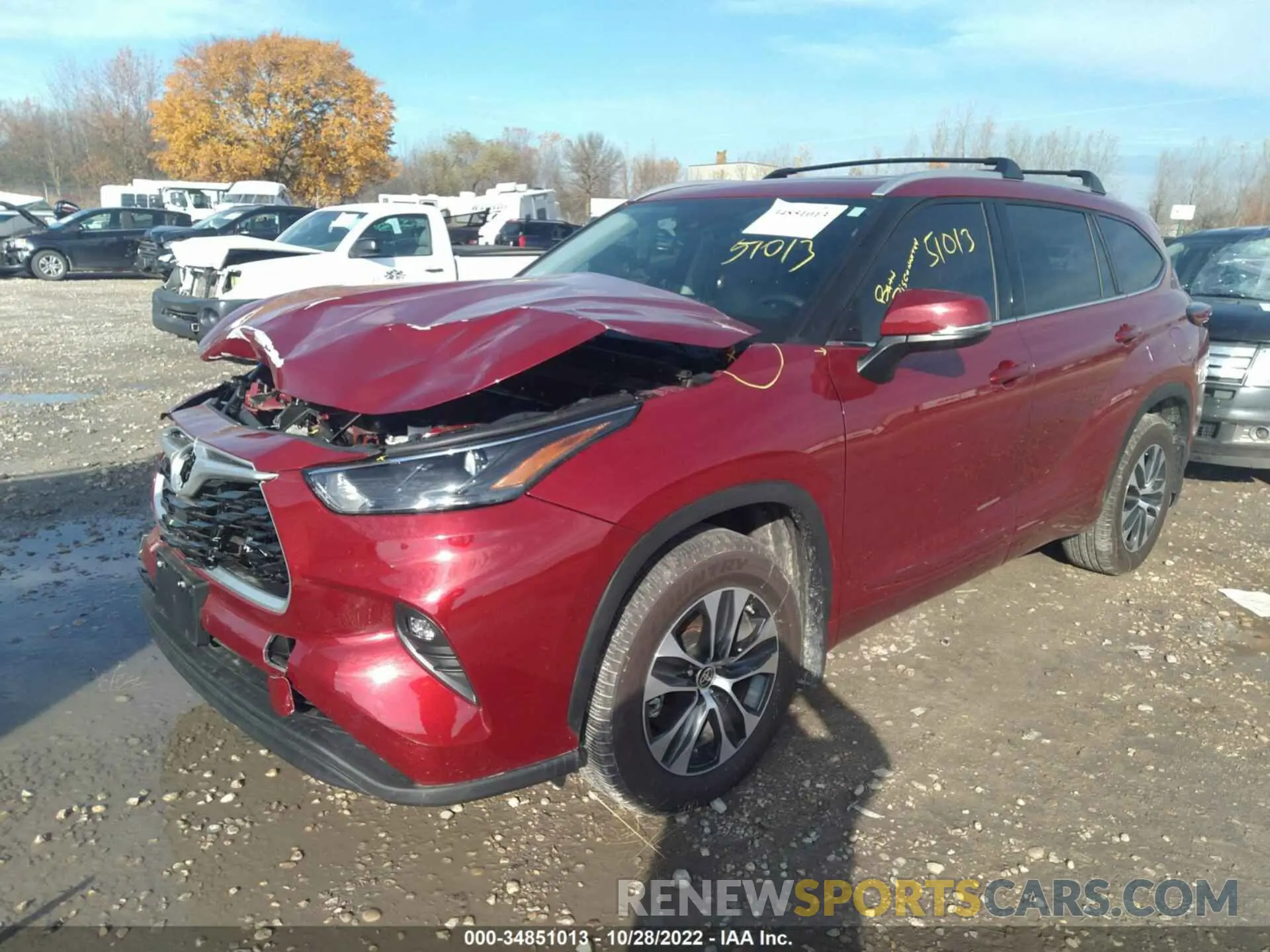 2 Photograph of a damaged car 5TDGZRBH7NS569511 TOYOTA HIGHLANDER 2022