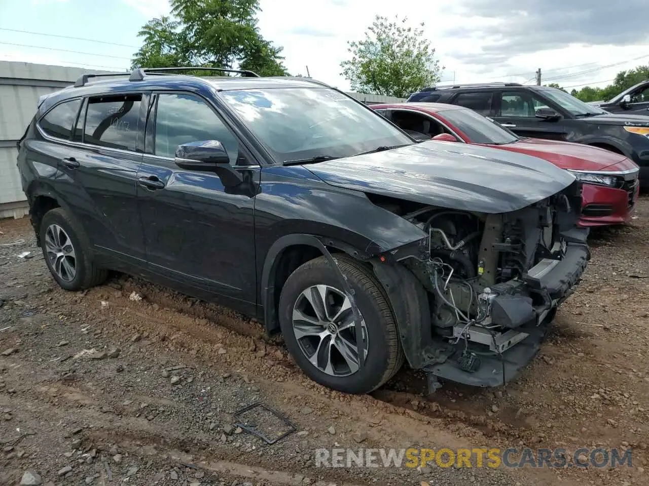 4 Photograph of a damaged car 5TDGZRBH7NS583229 TOYOTA HIGHLANDER 2022