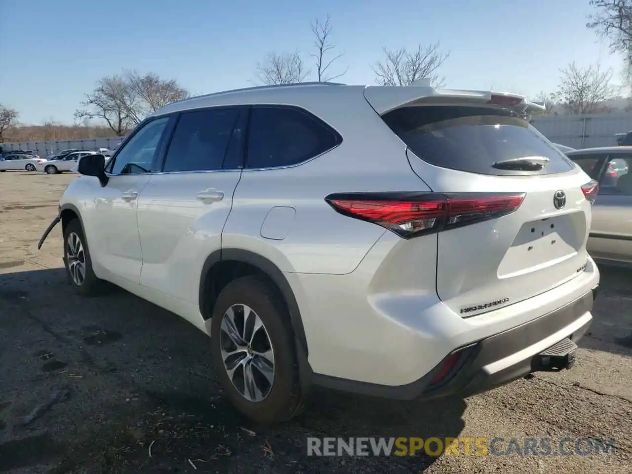 3 Photograph of a damaged car 5TDGZRBH8NS221796 TOYOTA HIGHLANDER 2022