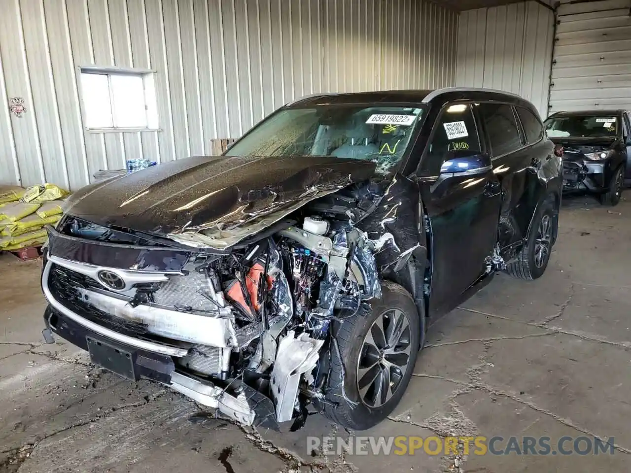 2 Photograph of a damaged car 5TDGZRBH8NS564916 TOYOTA HIGHLANDER 2022