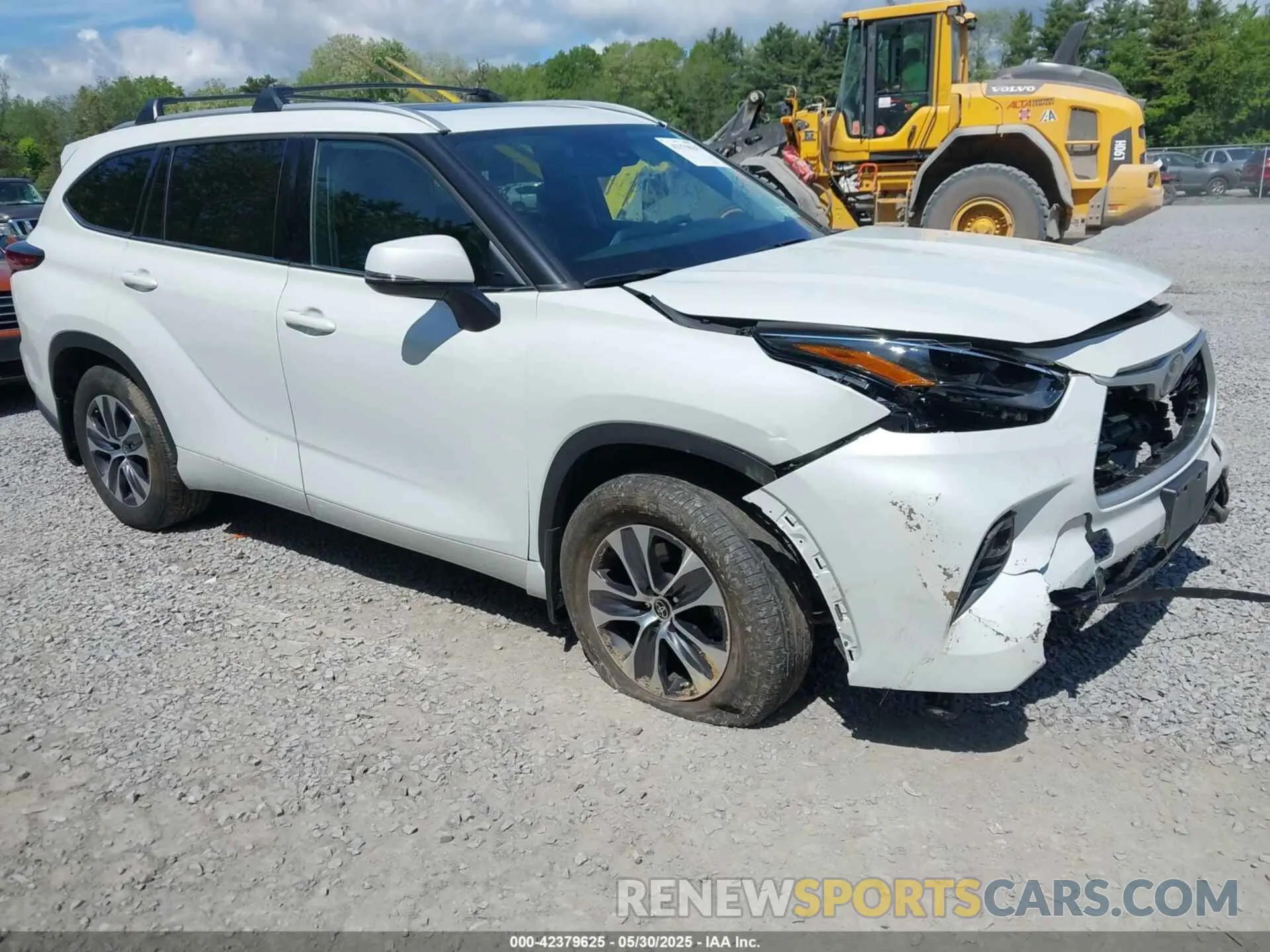 1 Photograph of a damaged car 5TDGZRBH8NS590836 TOYOTA HIGHLANDER 2022