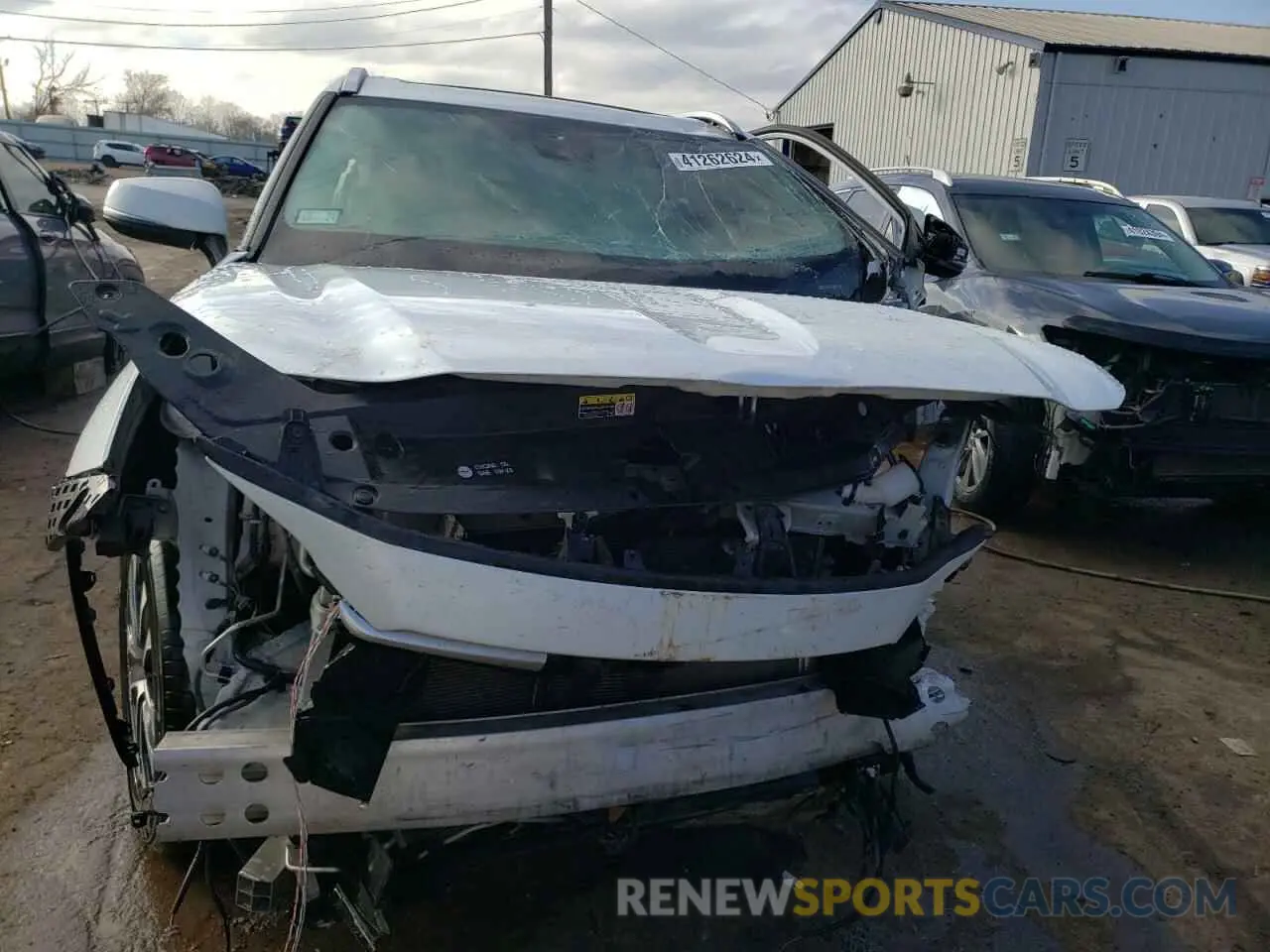 5 Photograph of a damaged car 5TDGZRBH9NS241345 TOYOTA HIGHLANDER 2022