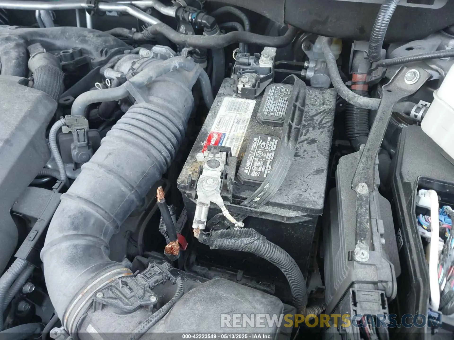 17 Photograph of a damaged car 5TDGZRBH9NS578954 TOYOTA HIGHLANDER 2022