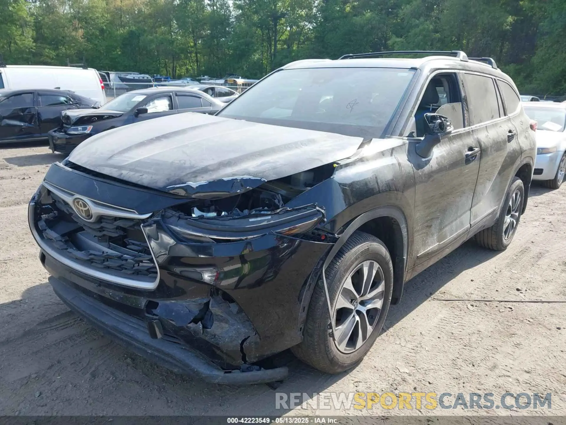 2 Photograph of a damaged car 5TDGZRBH9NS578954 TOYOTA HIGHLANDER 2022