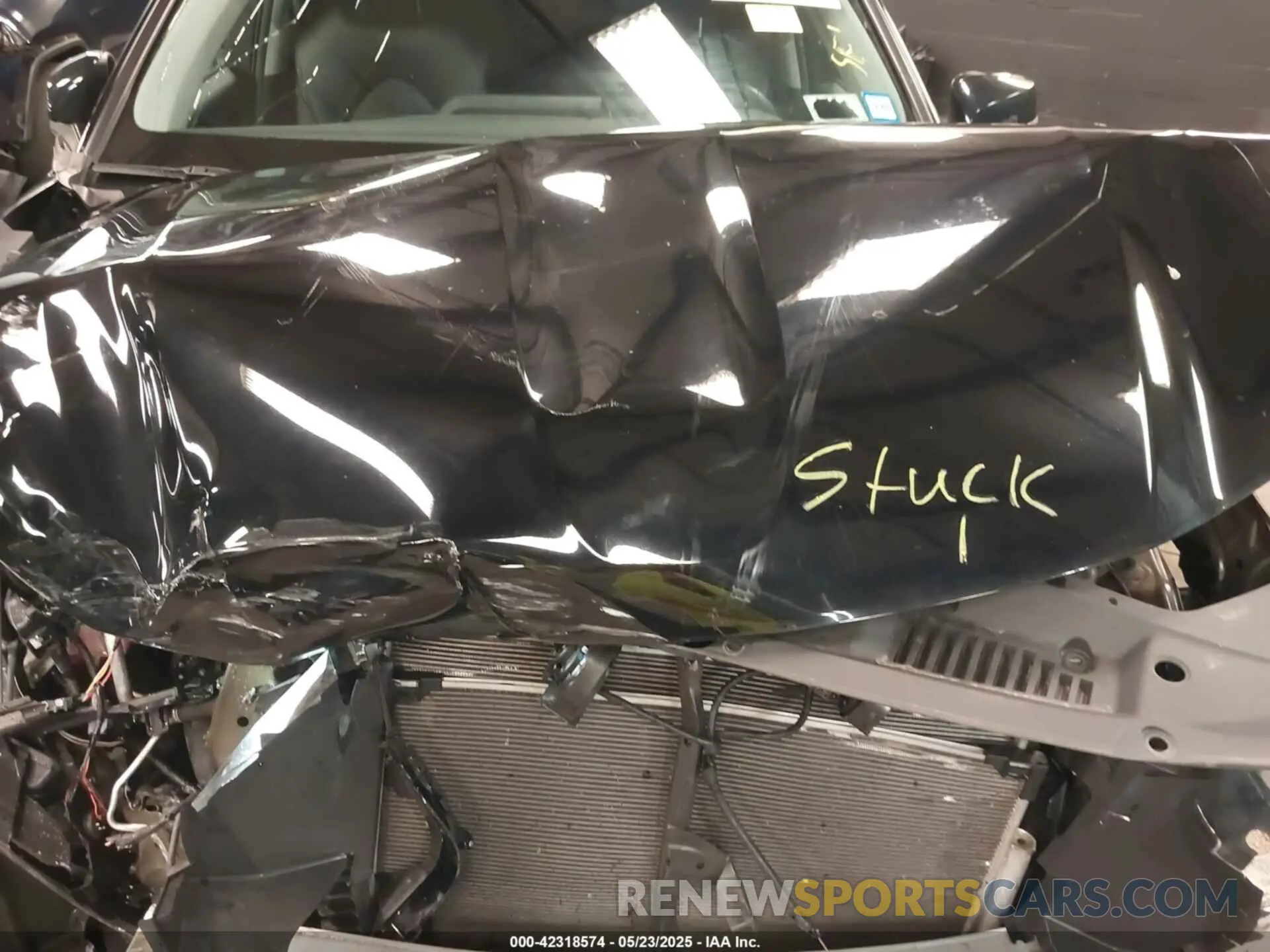 10 Photograph of a damaged car 5TDGZRBH9NS591042 TOYOTA HIGHLANDER 2022