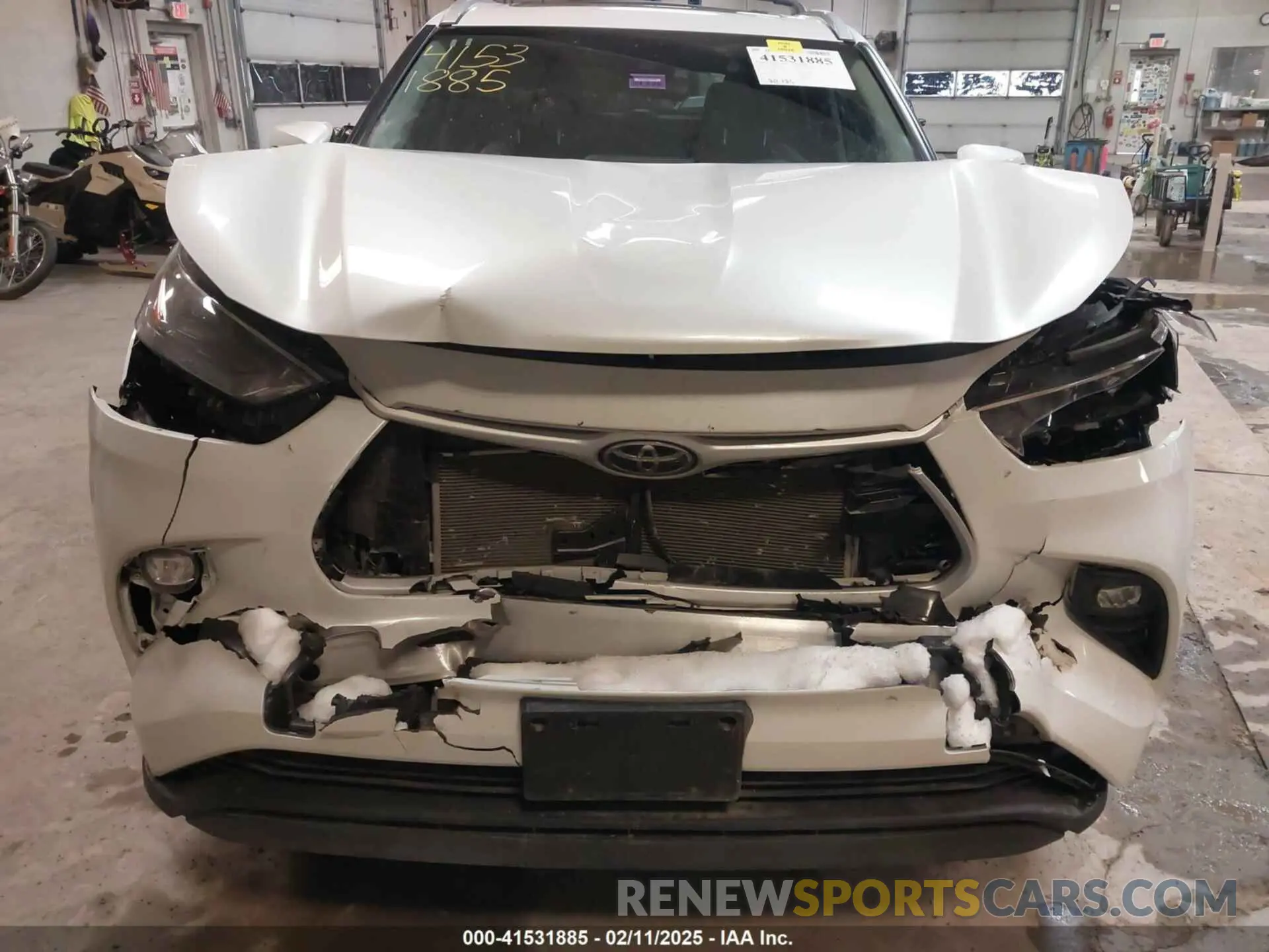 6 Photograph of a damaged car 5TDGZRBH9NS596046 TOYOTA HIGHLANDER 2022