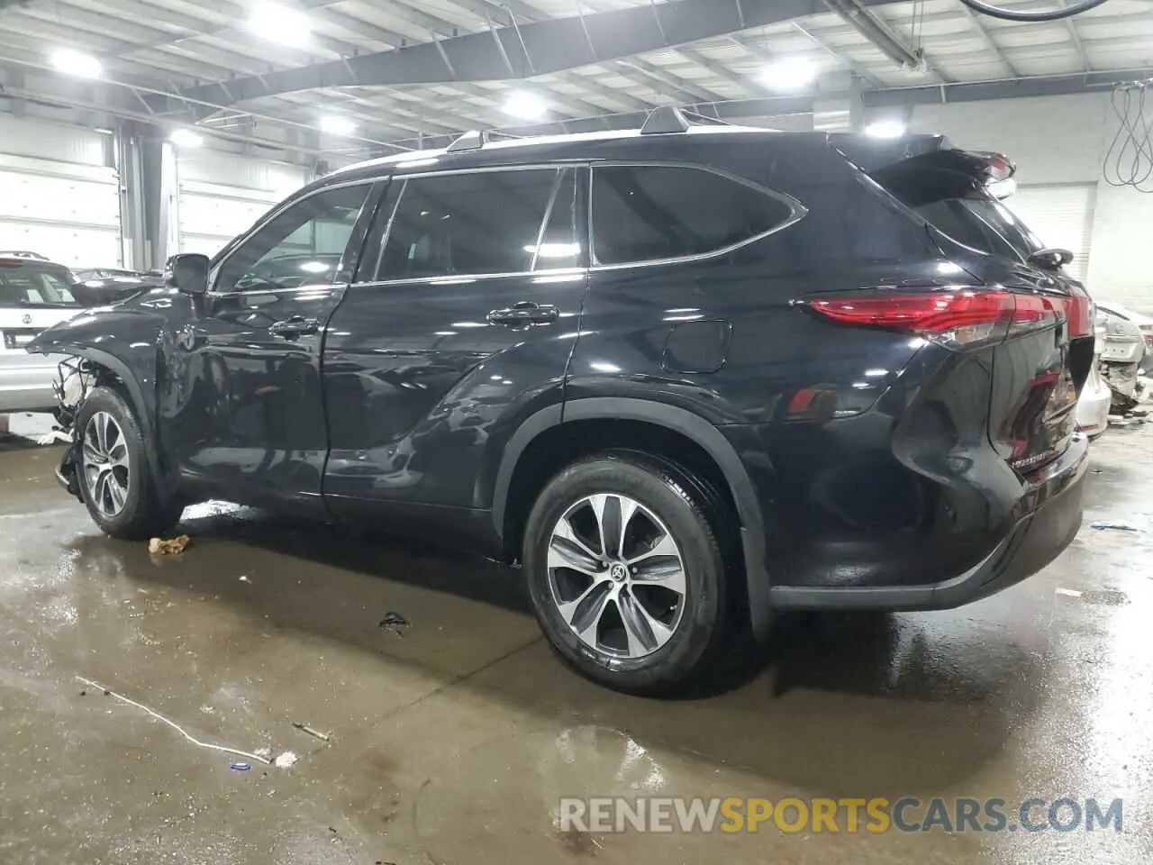 2 Photograph of a damaged car 5TDGZRBH9NS597150 TOYOTA HIGHLANDER 2022